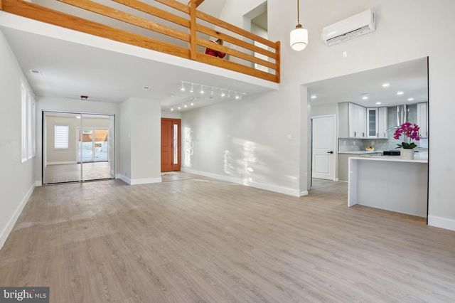 2480 DALE RD, Huntingdon Valley, PA 19006