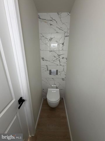 2480 DALE RD, Huntingdon Valley, PA 19006