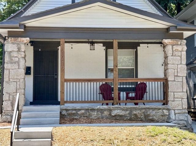 1219 E 41st Street, Kansas City, MO 64110