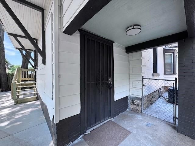 1219 E 41st Street, Kansas City, MO 64110