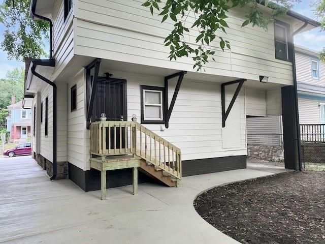 1219 E 41st Street, Kansas City, MO 64110