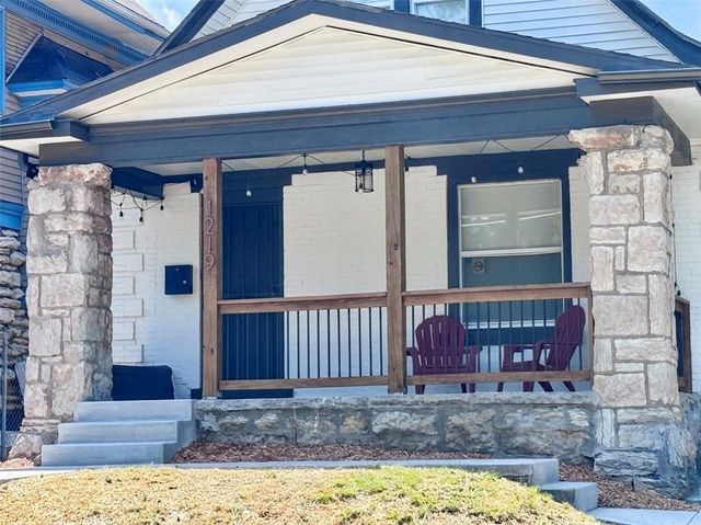 1219 E 41st Street, Kansas City, MO 64110