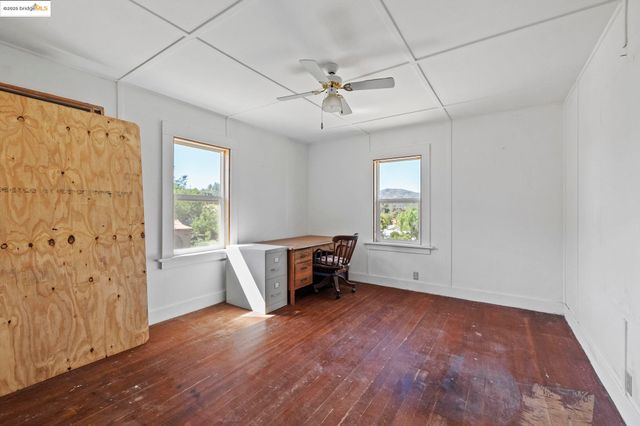 10297 Pine St, Coulterville, CA 95311