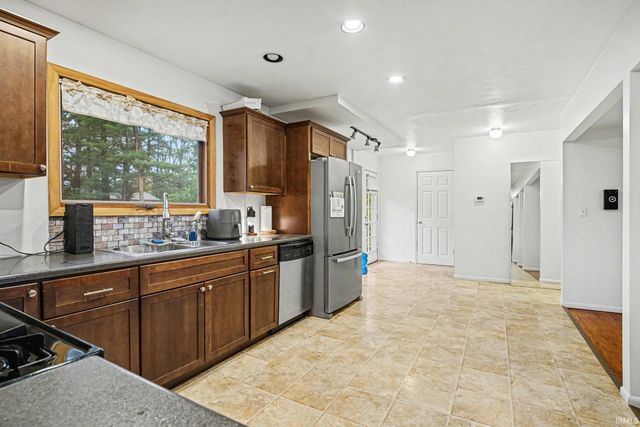 30624 Mary Don Lane Lane, Elkhart, IN 46517