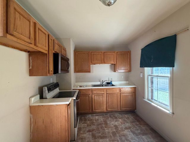 907 E Rose Street 907 E Rose Street, Springfield, OH 45505