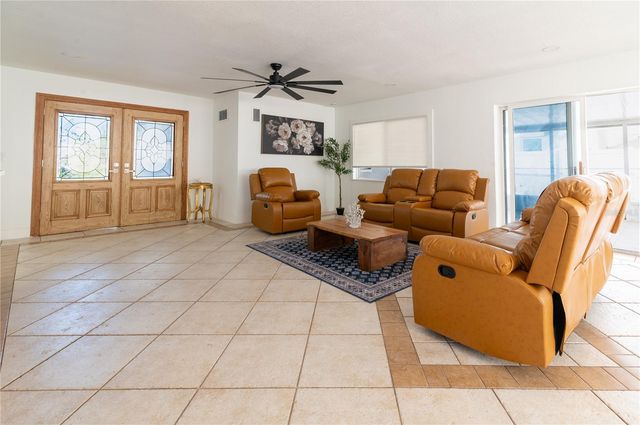 6613 BLUE HERON DRIVE S, St Petersburg, FL 33707