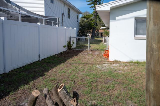 6613 BLUE HERON DRIVE S, St Petersburg, FL 33707