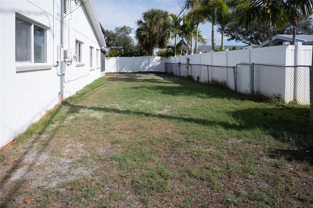 6613 BLUE HERON DRIVE S, St Petersburg, FL 33707