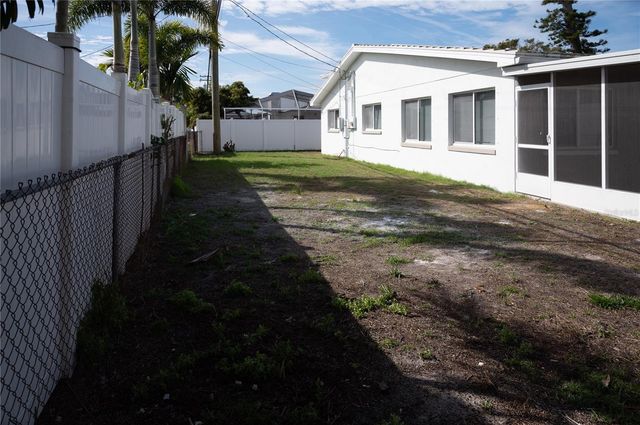 6613 BLUE HERON DRIVE S, St Petersburg, FL 33707