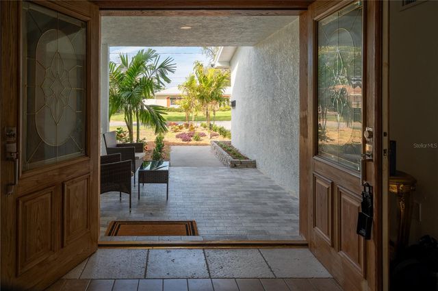 6613 BLUE HERON DRIVE S, St Petersburg, FL 33707