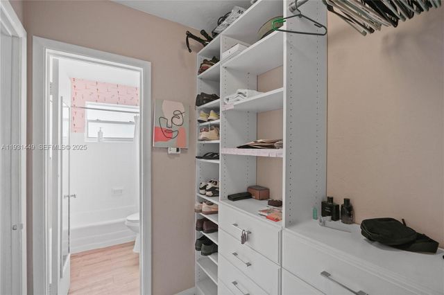 200 76th St 56, Miami Beach, FL 33141