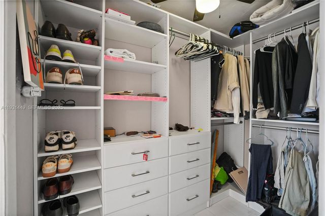 200 76th St 56, Miami Beach, FL 33141