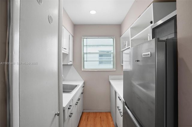 200 76th St 56, Miami Beach, FL 33141