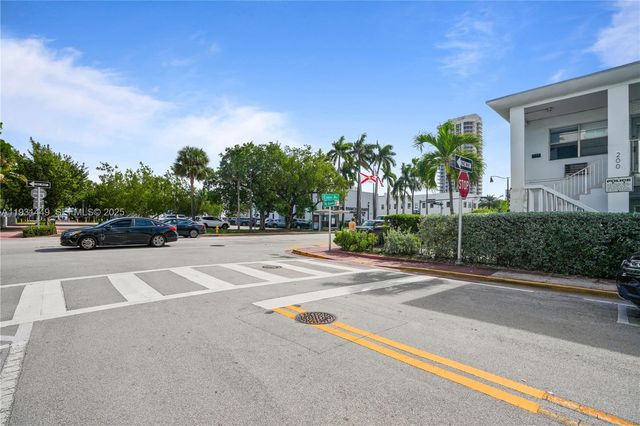 200 76th St 56, Miami Beach, FL 33141