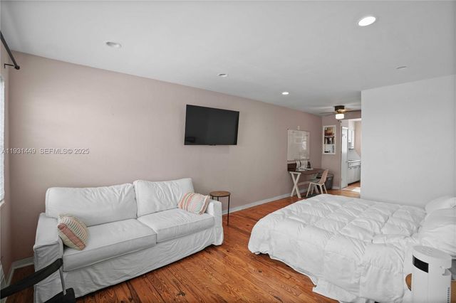 200 76th St 56, Miami Beach, FL 33141