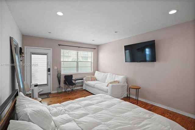 200 76th St 56, Miami Beach, FL 33141