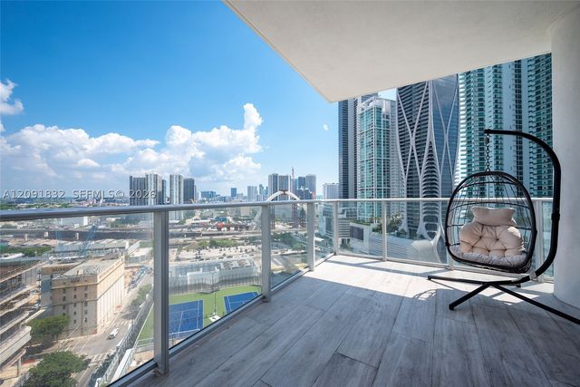 851 NE 1st Ave 1701, Miami, FL 33132