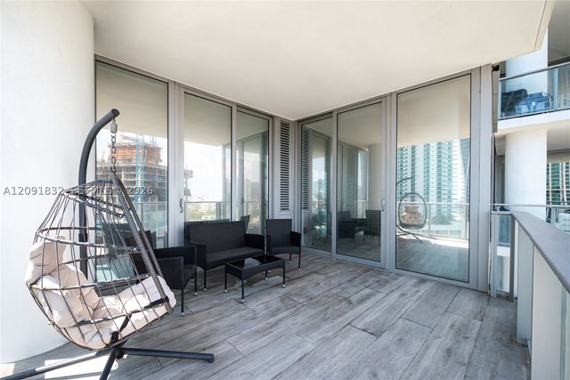 851 NE 1st Ave 1701, Miami, FL 33132