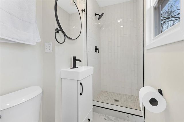 19530 E 5th Terrace Court, Independence, MO 64056