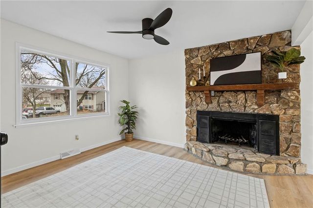 19530 E 5th Terrace Court, Independence, MO 64056