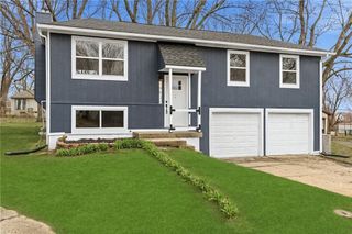 19530 E 5th Terrace Court, Independence, MO 64056