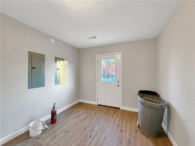 217 W 17th Street, Higginsville, MO 64037