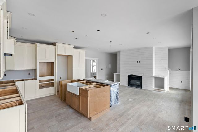 2 Pickett Road, Roxbury, CT 06783