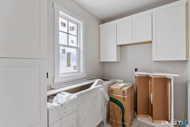 2 Pickett Road, Roxbury, CT 06783