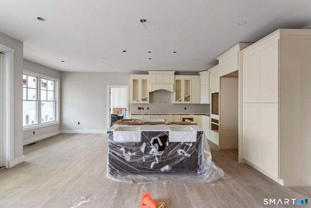 2 Pickett Road, Roxbury, CT 06783