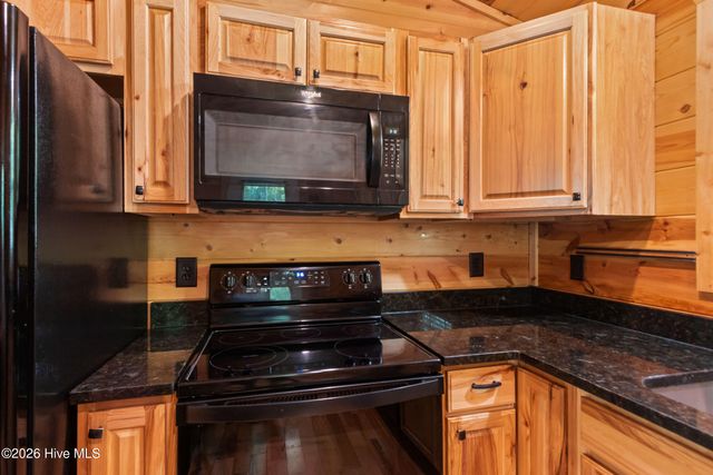 225 Dawsons Lane, Murphy, NC 28906