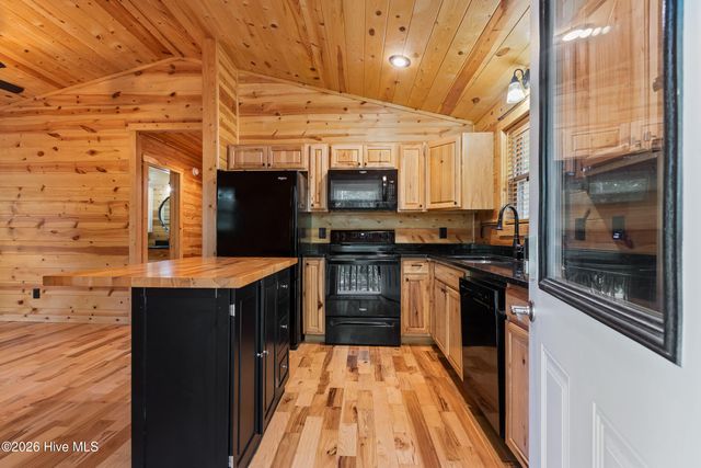 225 Dawsons Lane, Murphy, NC 28906