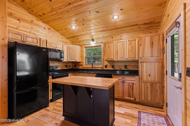225 Dawsons Lane, Murphy, NC 28906