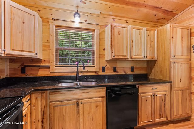 225 Dawsons Lane, Murphy, NC 28906