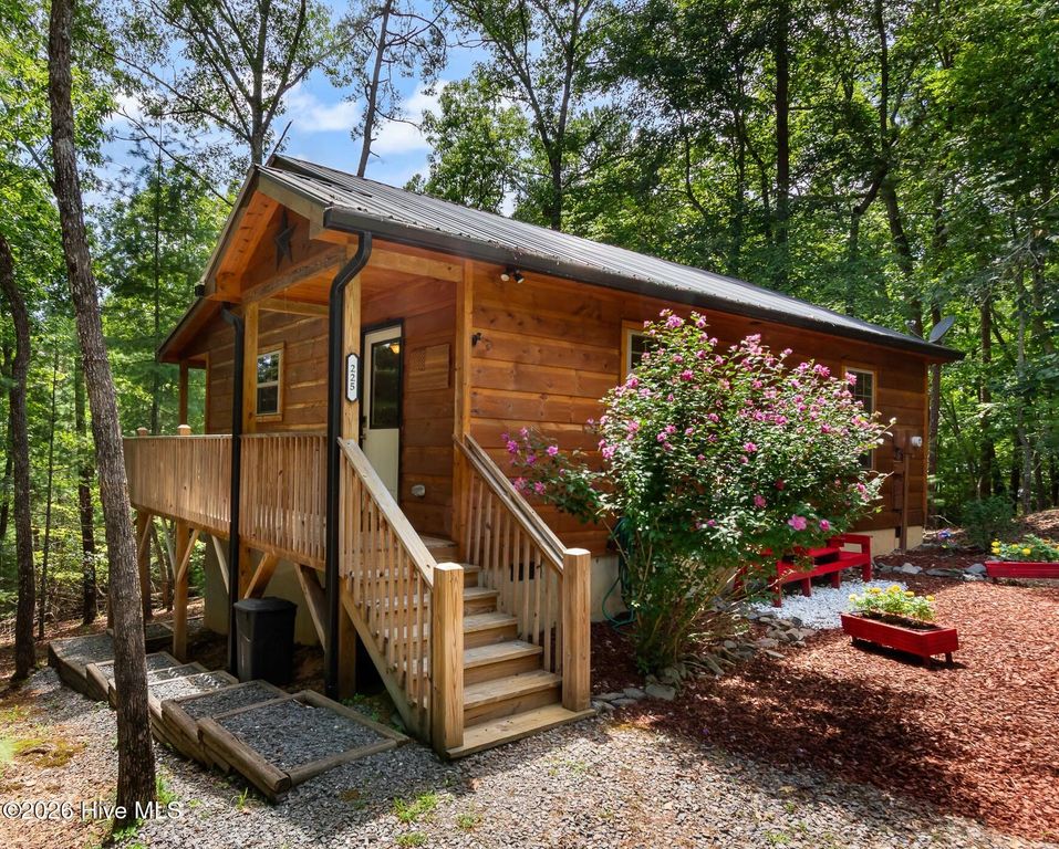 225 Dawsons Lane, Murphy, NC 28906