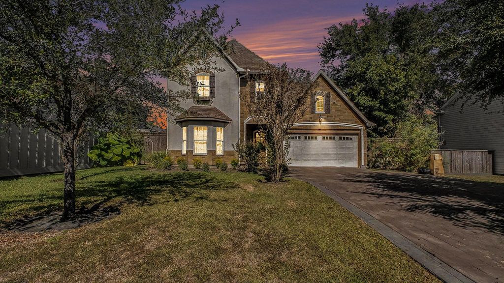 726 W 30th Street N, Houston, TX 77018