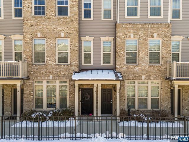 34 Arnold Drive, Wood Ridge, NJ 07075