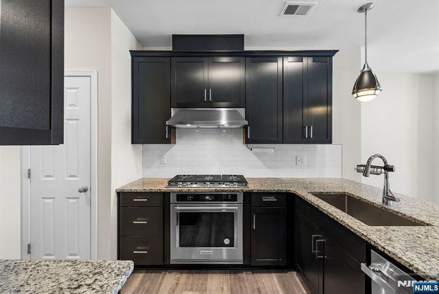 34 Arnold Drive, Wood Ridge, NJ 07075