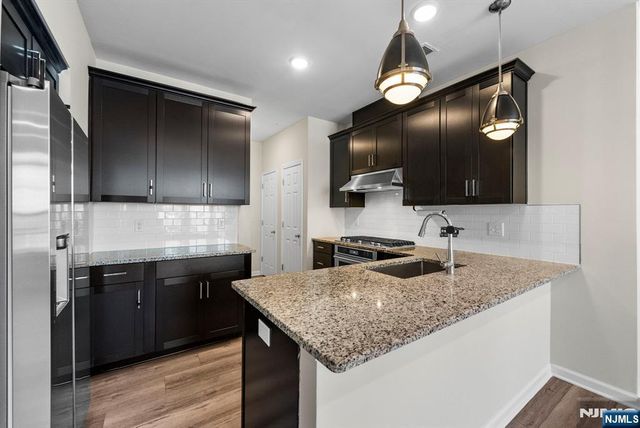 34 Arnold Drive, Wood Ridge, NJ 07075