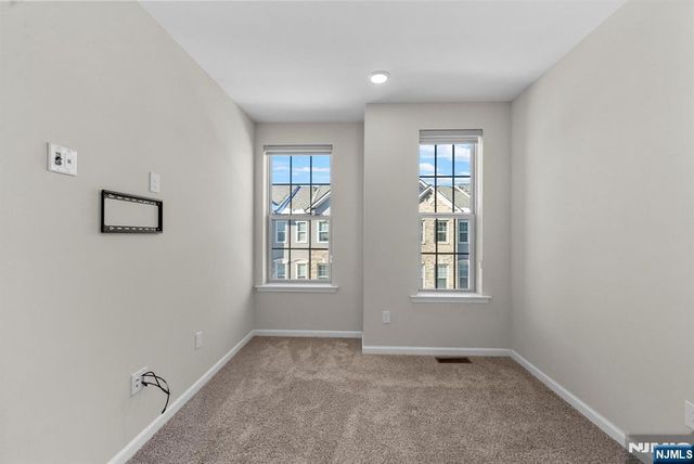 34 Arnold Drive, Wood Ridge, NJ 07075