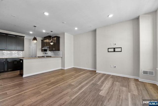 34 Arnold Drive, Wood Ridge, NJ 07075