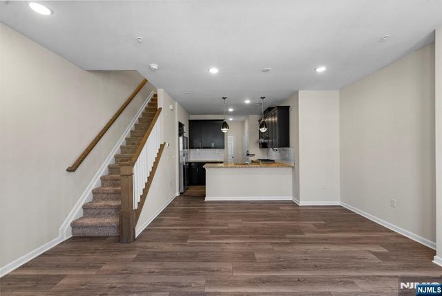 34 Arnold Drive, Wood Ridge, NJ 07075