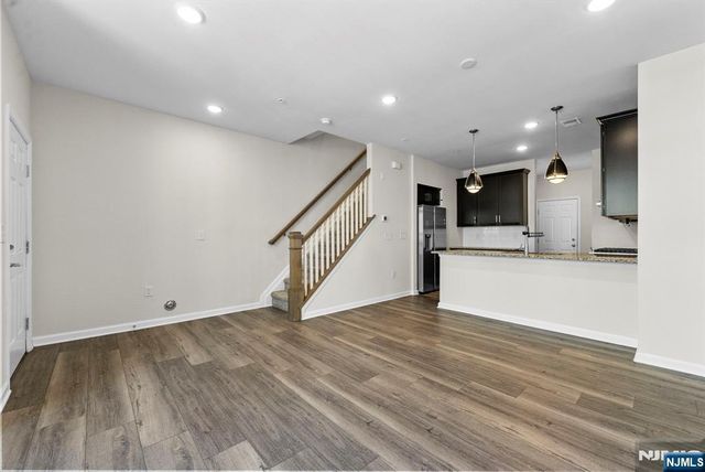 34 Arnold Drive, Wood Ridge, NJ 07075