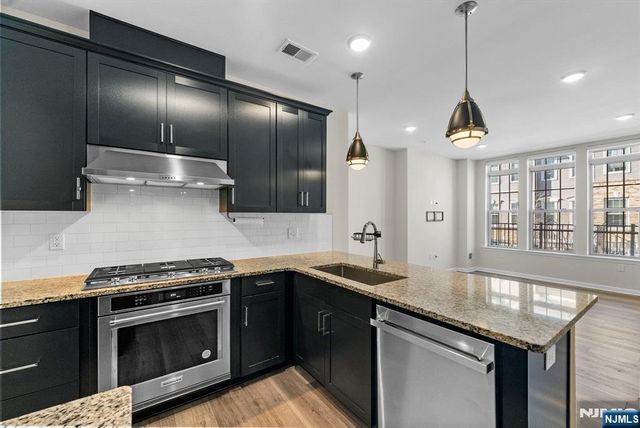 34 Arnold Drive, Wood Ridge, NJ 07075