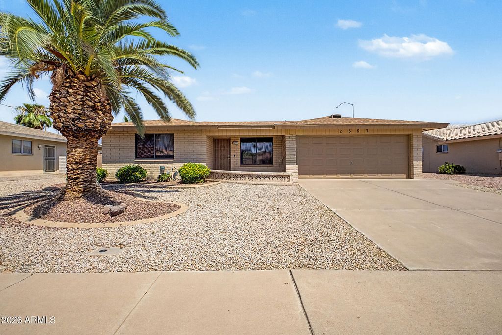 2557 S ZINNIA --, Mesa, AZ 85209 — photo 2