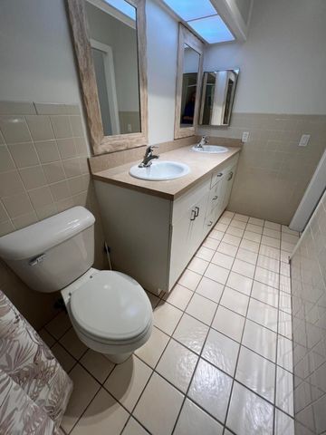 1050 E Sample Road 311, Pompano Beach, FL 33064