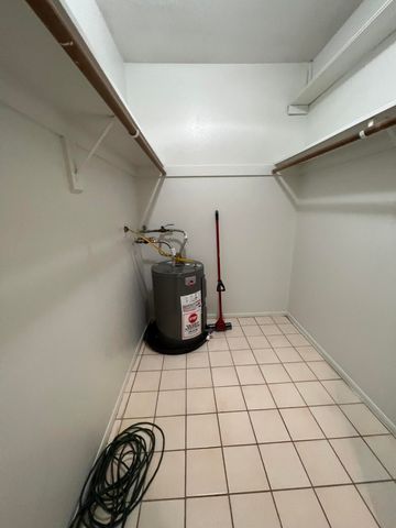 1050 E Sample Road 311, Pompano Beach, FL 33064