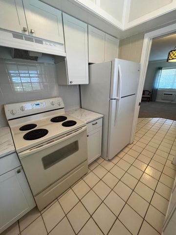 1050 E Sample Road 311, Pompano Beach, FL 33064