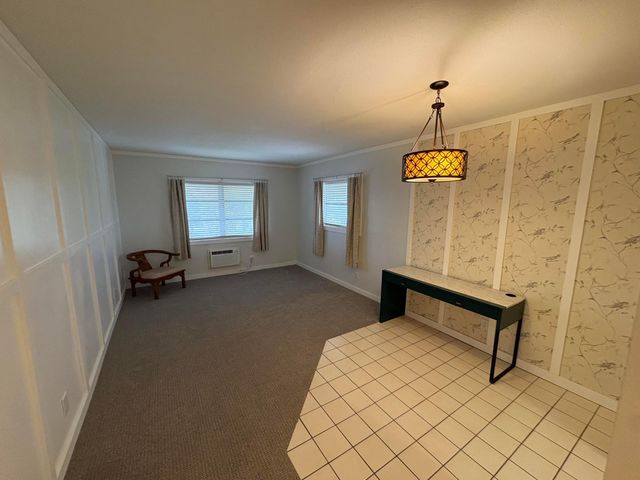 1050 E Sample Road 311, Pompano Beach, FL 33064