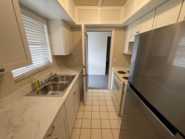 1050 E Sample Road 311, Pompano Beach, FL 33064