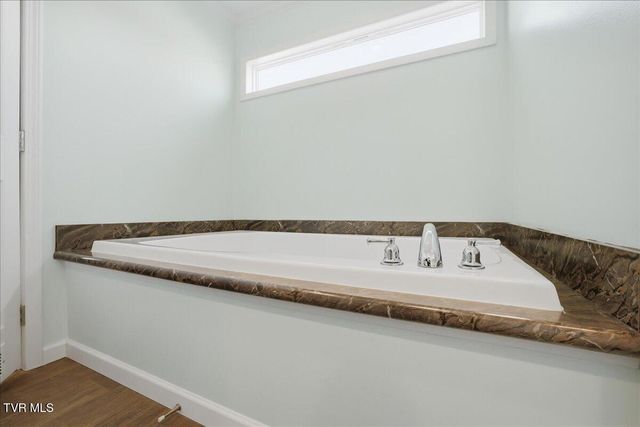 170 Creek View Way, Rogersville, TN 37857